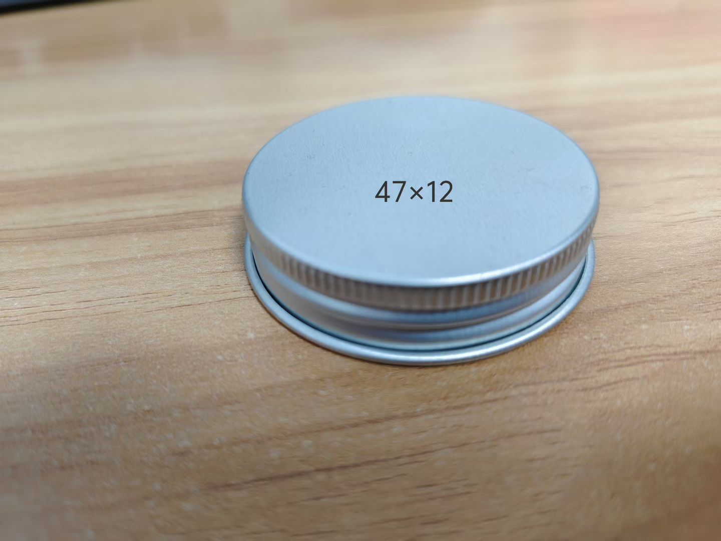 Custom aluminum boxes and bottle caps